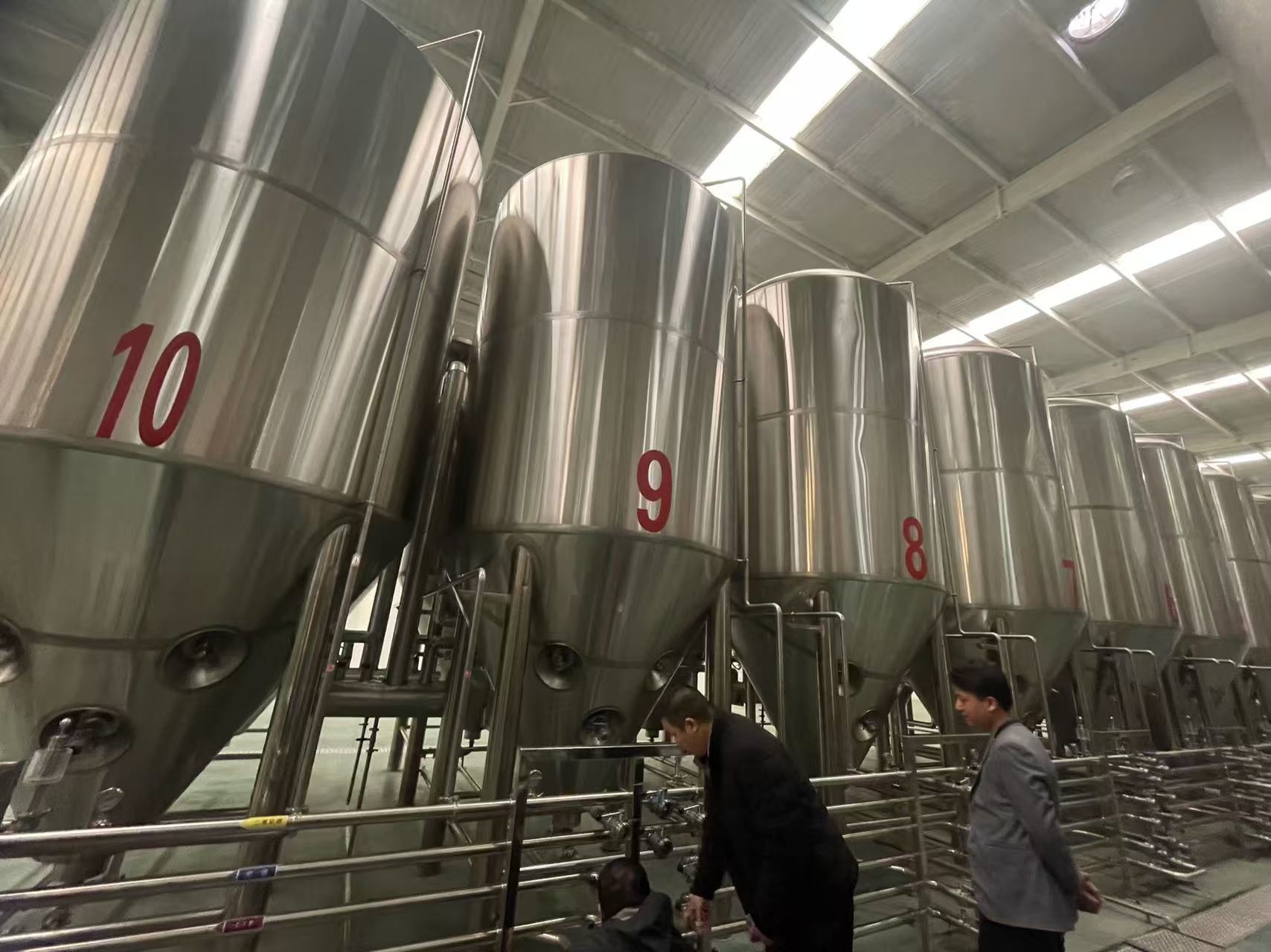 瑞安精酿啤酒设备厂—平面布置、设备设计、制造、调试、培训等一条龙服务